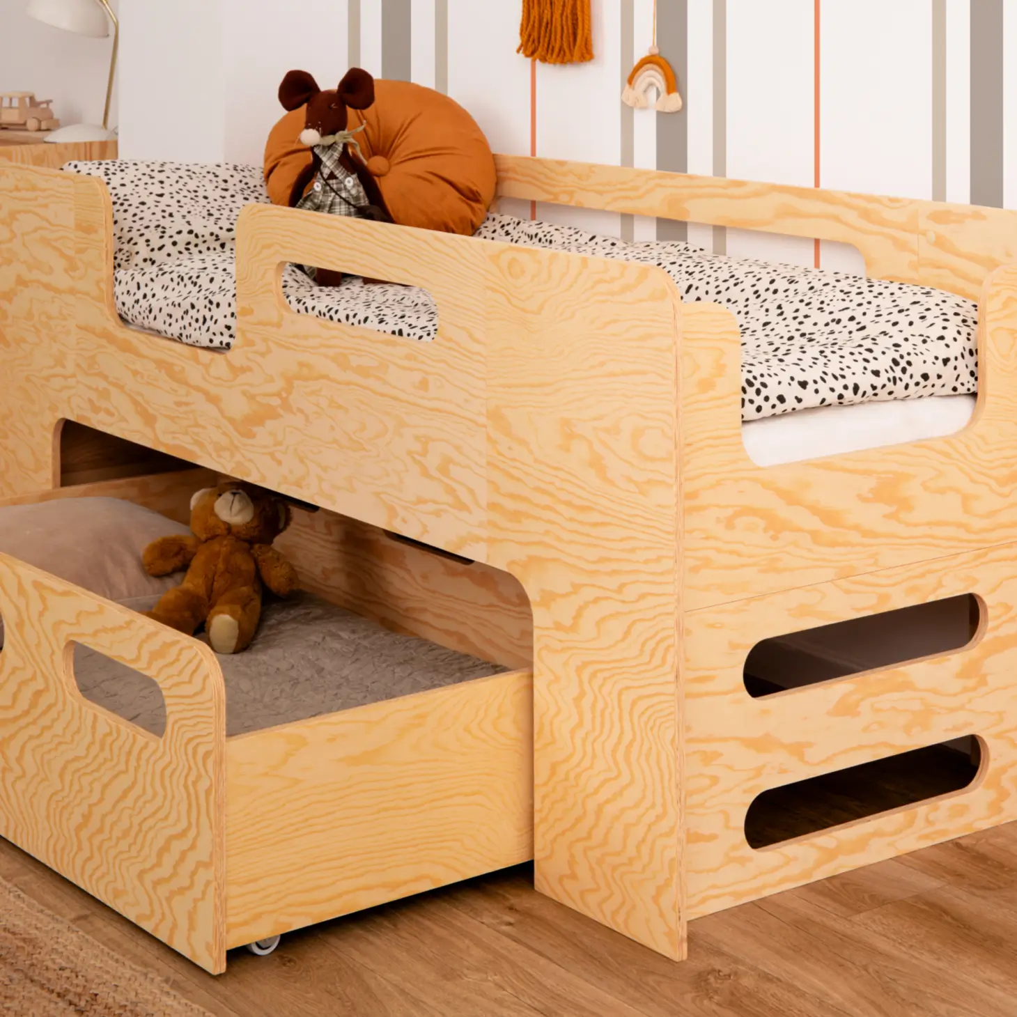 Łóżko dziecięce z szufladą i stelażem PIPI Montessori Drewniane
